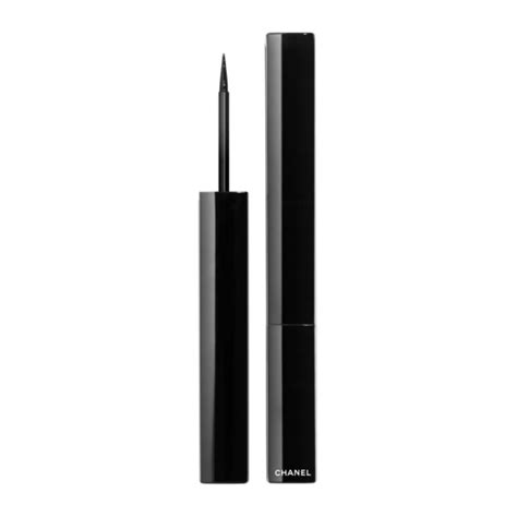 chanel eyeliner for oily lids.